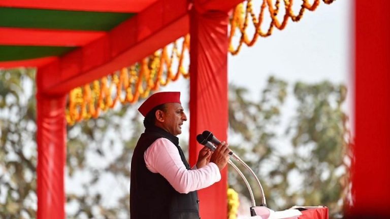 SP प्रत्याशी के काफिले पर हमला, अखिलेश बोले- ‘कुंडा अब गुलशन से ही गुलशन होगा’ UP Tak