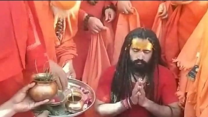 बाघंबरी मठ के नए महंत बने बलवीर गिरि, संतों ने की चादरपोशी UP Tak