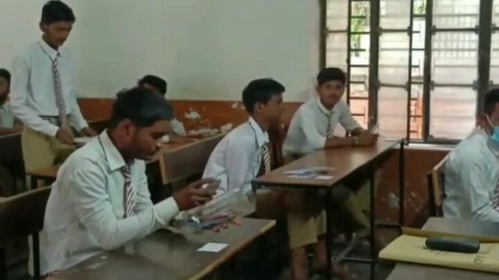 UP बोर्ड की गलती छात्रों के लिए लाई खुशखबरी! मिलेंगे बोनस मार्क्स, जानिए वजह UP Tak