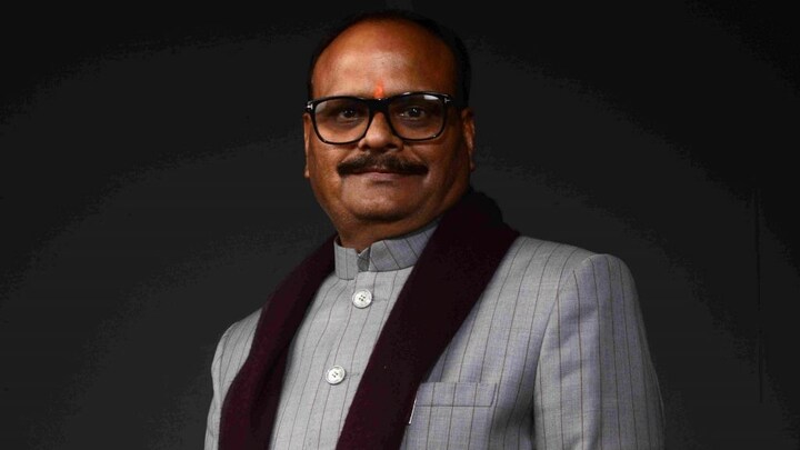 UP: डिप्टी सीएम ब्रजेश पाठक के काफिले के वाहन आपस में टकराए, एंबुलेंस और जीप क्षतिग्रस्त UP Tak