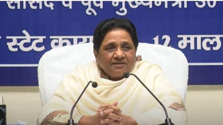 लखीमपुर खीरी हिंसा | ‘मृतक किसानों के परिवारों को मिलेगा 45 लाख का मुआवजा और नौकरी’ UP Tak