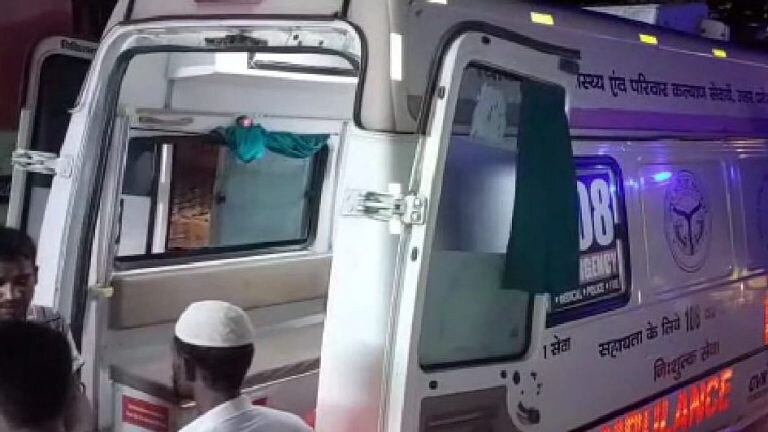 सहारनपुर में बड़ा हादसा! ट्रक और वैन की टक्कर में एक ही परिवार की 4 महिलाओं समेत 6 की मौत UP Tak