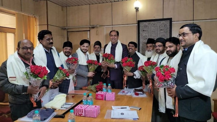 योगी सरकार में मंत्री मोहसिन रजा यूपी हज कमेटी के अध्यक्ष चुने गए UP Tak