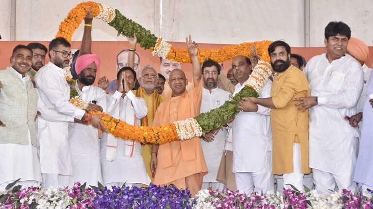 ‘रामपुर का चाकू, जेल में इलाज’, आजम खान पर CM योगी आदित्यनाथ ने यूं कसा तंज UP Tak