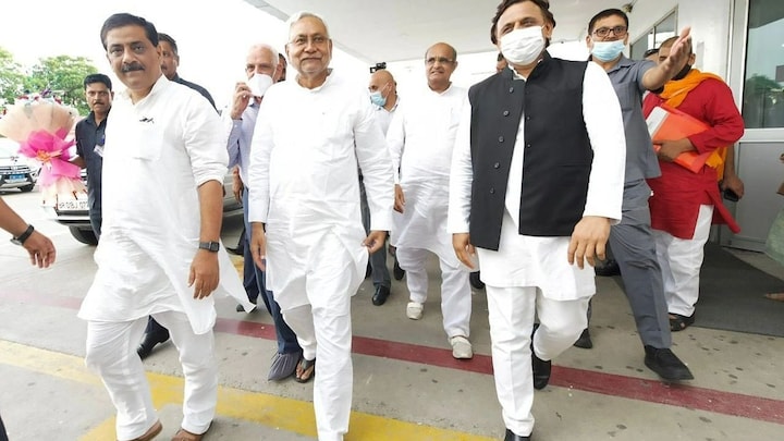 अखिलेश और नीतीश की मुलाकात के मायने, क्या 2024 में महागठबंधन का रास्ता भी UP से गुजरेगा? UP Tak