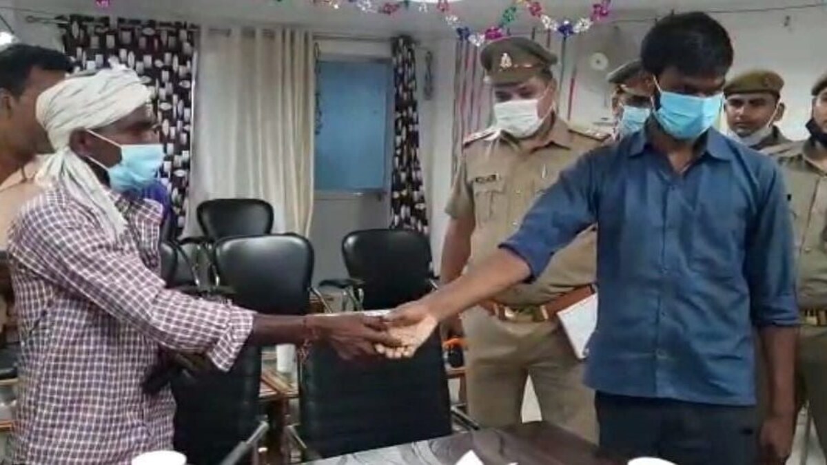 हथेली में M-SEAL लगाकर हाथ मिलाने के बहाने ठगी करने वाले गैंग का पर्दाफाश, 4 गिरफ्तार UP Tak