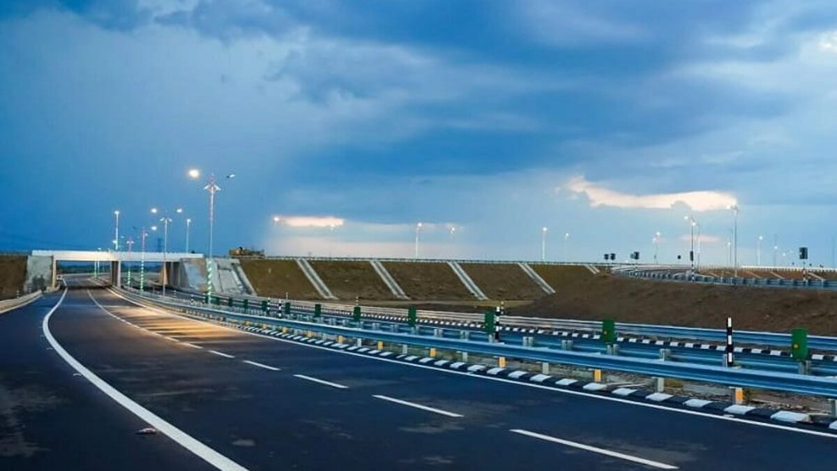ये अमेरिका या यूरोप की सड़कें नहीं, ये है आपका Bundelkhand Expressway, देखिए नई तस्वीरें UP Tak