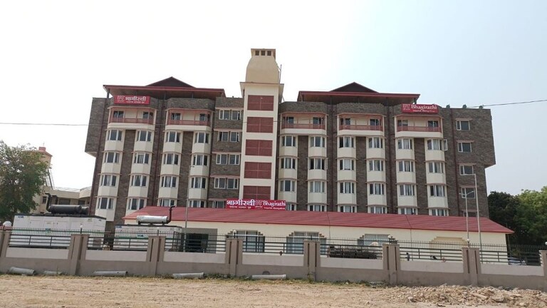 हरिद्वार: UP वालों के लिए बना भागीरथी पर्यटन आवास, देखें लग्जरी व्यवस्था और भव्य कमरे UP Tak