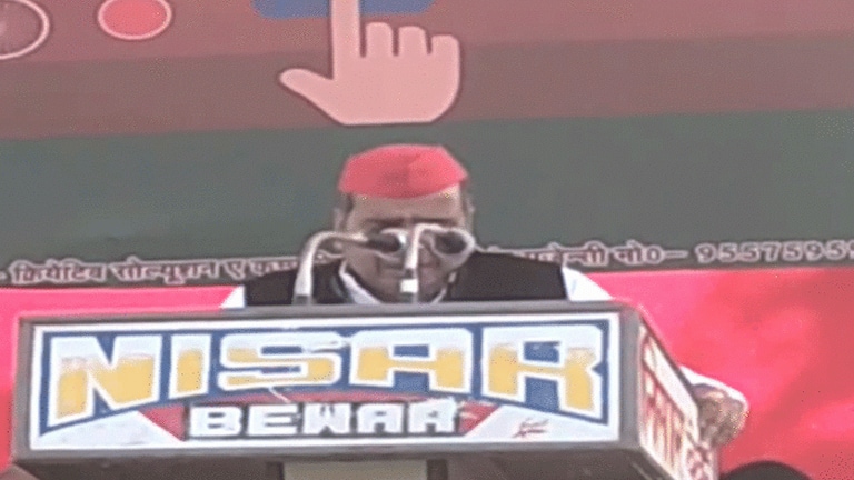 मैनपुरी उपचुनाव: मुलायम सिंह को याद कर मंच पर रो पड़े धर्मेंद्र यादव, कहा- कल तक जो… UP Tak