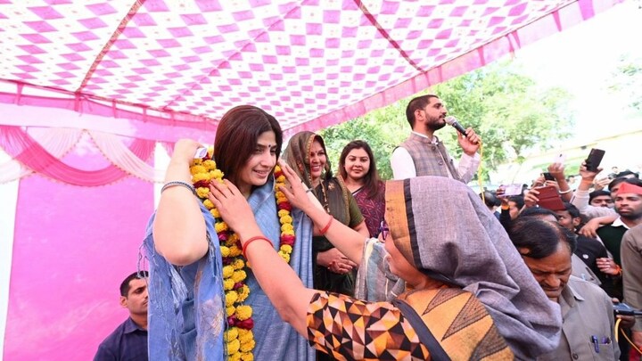 मैनपुरी में घर-घर वोट मांग रहीं डिंपल यादव, बोलीं- ‘ये मेरा नहीं नेताजी का चुनाव है’ UP Tak