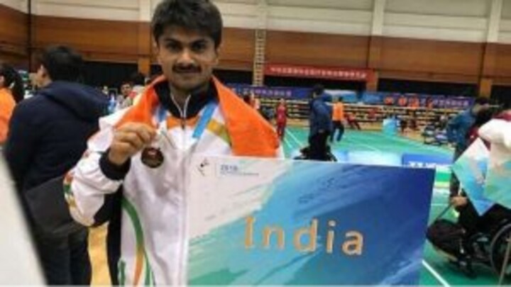 Tokyo Paralympics में गौतमबुद्ध नगर के डीएम ने जीता पहला मैच, सीएम योगी ने दी बधाई UP Tak