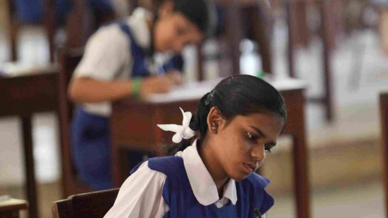 UP: नौकरशाही में बदलाव, 5 IAS अधिकारियों का हुआ ट्रांसफर, देखें किसे कहां मिली नई तैनाती UP Tak
