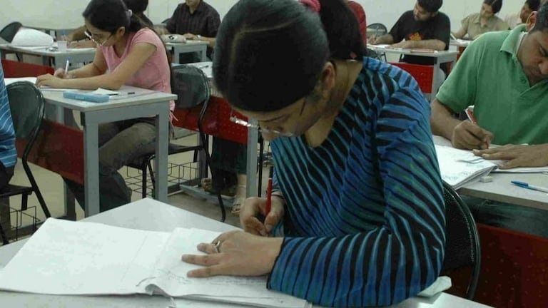 लेखपाल भर्ती परीक्षा 31 को, सॉल्वर गैंग पर रहेगी STF की नजर, जानिए पूरी डिटेल UP Tak