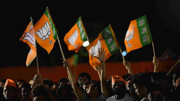 BJP की ‘जीत का बुल्डोजर’, विधानसभा के बाद अब विधान परिषद में भी दो तिहाई का आंकड़ा पार UP Tak