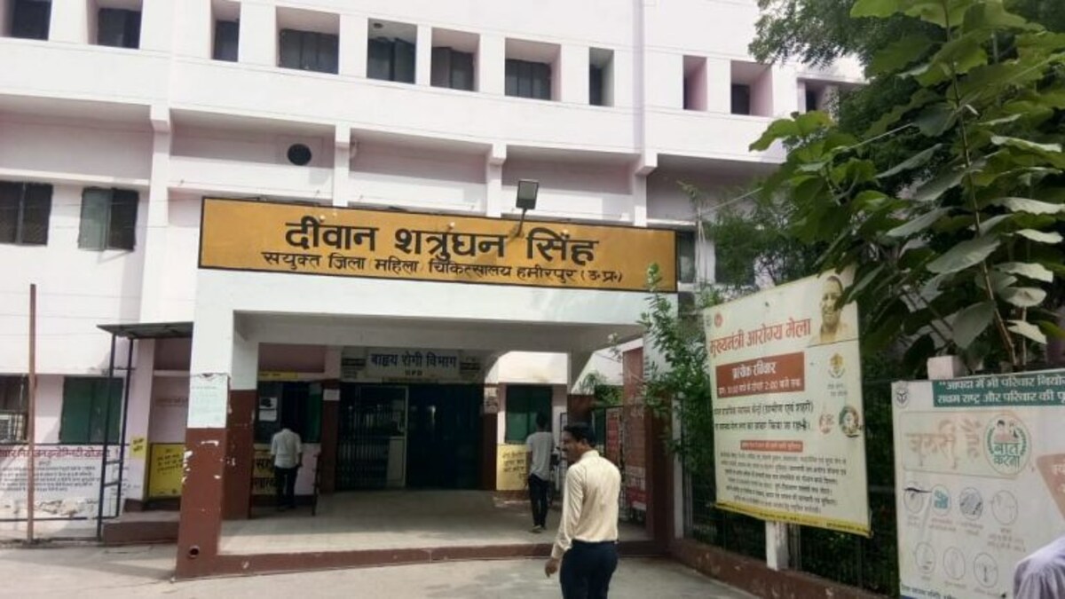 कोरोना काल के बाद आंखों पर हो रही ‘डिजिटल स्ट्राइक’! जानें हमीरपुर में यह क्या हो रहा? UP Tak