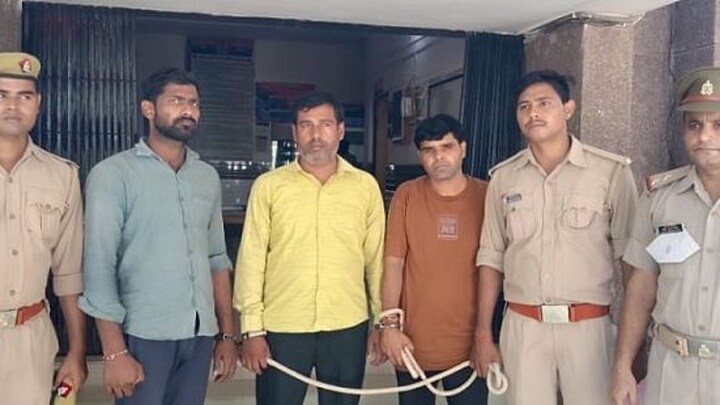 यूपी: लिफ्ट देकर दो सगी बहनों के साथ गैंगरेप, 3 आरोपी गिरफ्तार UP Tak