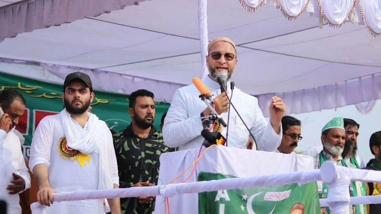 कांग्रेस और SP के लोगों ने मुझसे कलीम सिद्दीकी पर बोलने को कहा: असदुद्दीन ओवैसी UP Tak