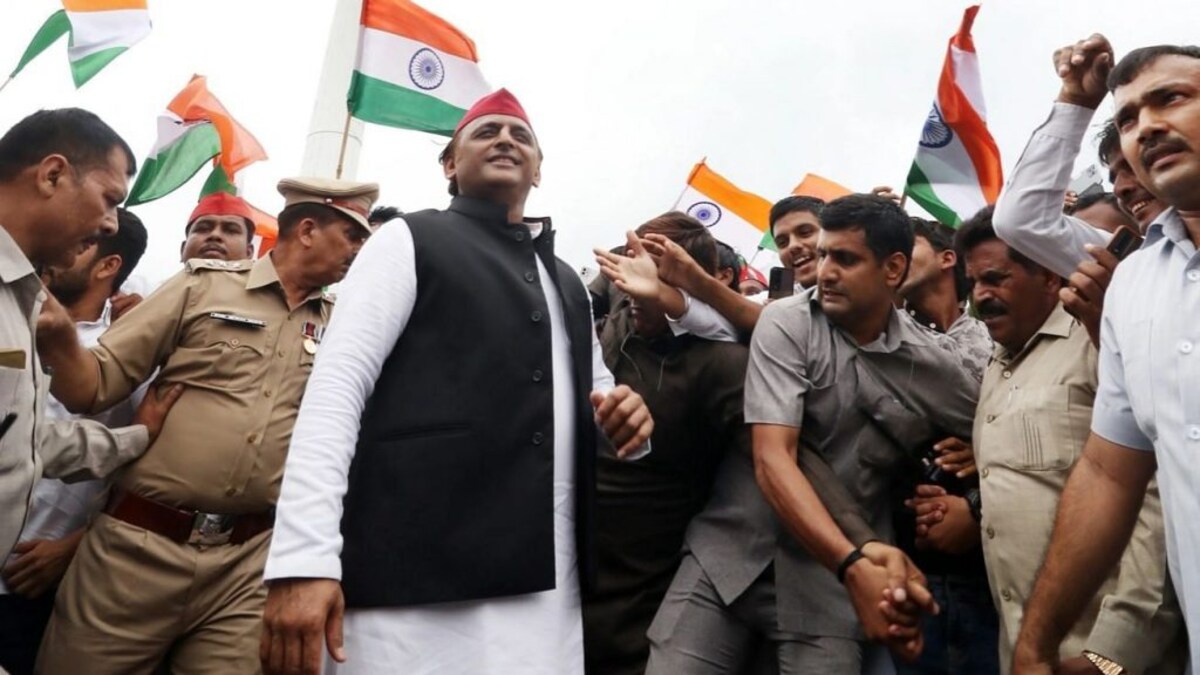 हमें आजादी के साथ चुनौतियां भी मिलीं, महंगाई चरम पर है, बेरोजगारी बढ़ती जा रही: अखिलेश यादव UP Tak