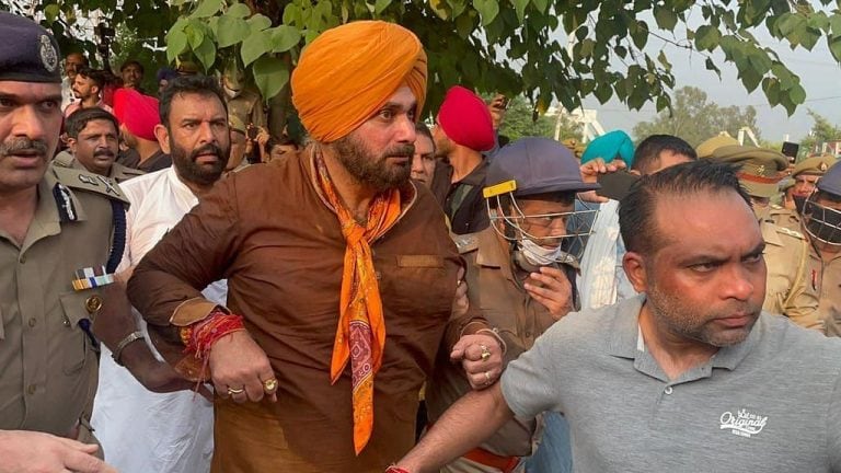नवजोत सिंह सिद्धू को लखीमपुर खीरी जाने से रोका गया, कांग्रेस बोली- ‘डरेंगे नहीं, लड़ेंगे’ UP Tak