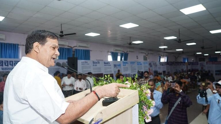 सरकार का इरादा परिसीमन में किसी वर्ग विशेष को पीड़ा पहुंचाने का नहीं: अरविंद कुमार शर्मा UP Tak