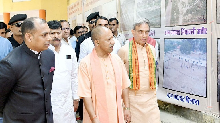 बागपत: पुलिस के हूटर का इतना खौफ हो कि अपराधी कांप जाएं- सीएम योगी UP Tak