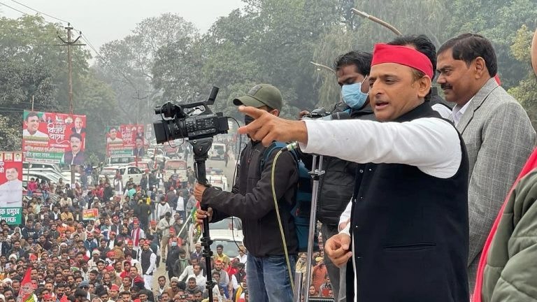 छापेमारी पर सियासत: अखिलेश बोले- ‘फोन कॉल डिटेल निकाल लो, पता लग जाएगा कि रुपया किसका है’ UP Tak