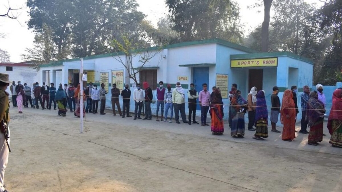 UP चुनाव: मतदाताओं का नया वर्ग बना ‘लाभार्थी’, प्रदेश में BJP को इन्हीं पर भरोसा UP Tak