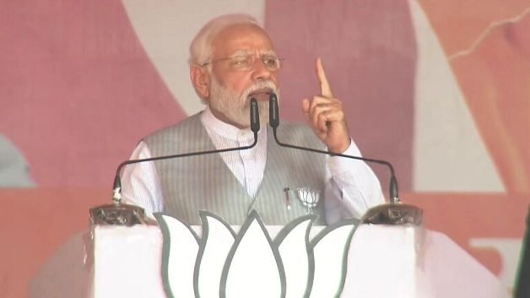 PM मोदी बोले- ‘कबीर जी परिवारवादियों के लिए कह गए थे- दुर्बल को न सताइए, जाकी मोटी हाय’ UPTak