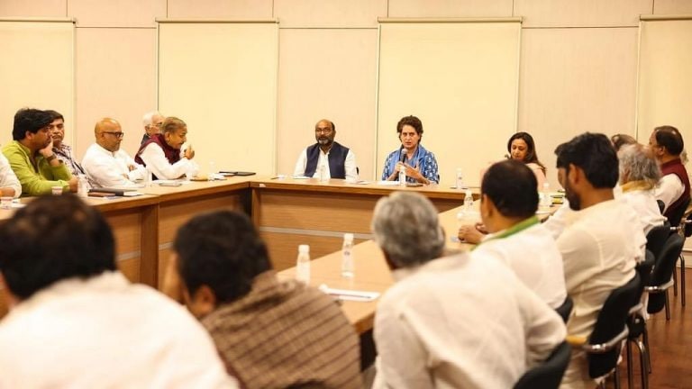 प्रियंका गांधी ने वरिष्ठ नेताओं के साथ UP विधानसभा में कांग्रेस के प्रदर्शन की समीक्षा की UP Tak