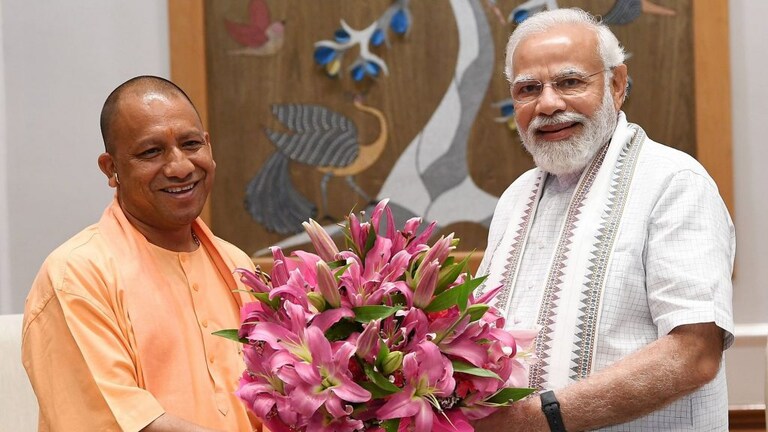योगी ने की पीएम मोदी से मुलाकात, जानिए कब हो सकता है नई सरकार का शपथ ग्रहण समारोह UP Tak