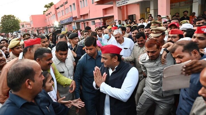 ललितपुर: सामूहिक रेप पीड़िता के परिजनों से मिले अखिलेश यादव, सरकार पर साधा निशाना UP Tak