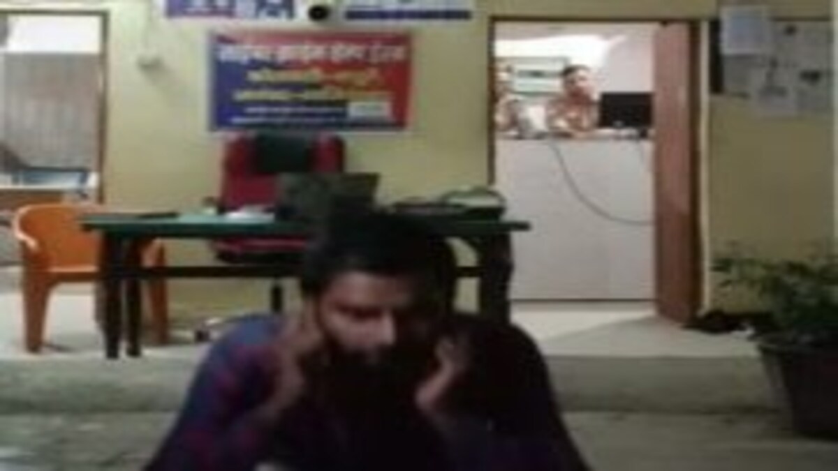 जहां इंस्टाग्राम में रील बनाकर खुद को बताया था गैंगेस्टर वहीं कान पकड़कर किया उठक-बैठक UP Tak