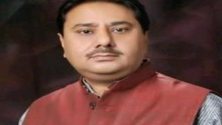 मायावती को झटका, MLA शाह आलम उर्फ गुड्डू जमाली ने दिया इस्तीफा, चिट्ठी में लिखीं ये बातें UP Tak