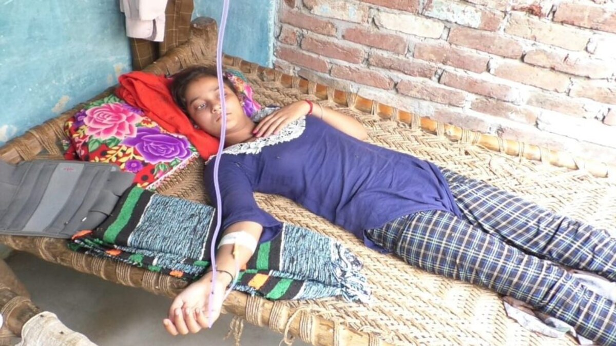 फिरोजाबाद: शहर से 7 Km दूर गांवों में सैकड़ों बच्चे बीमार, 5 की मौत के दावे, कोई राहत नहीं UP Tak