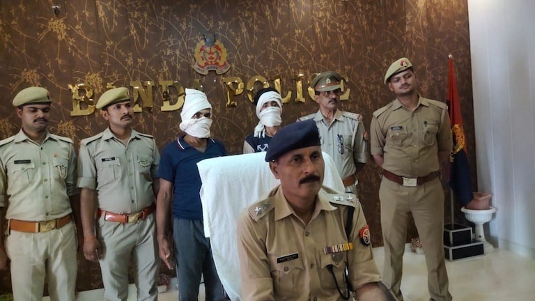 बांदा: नाबालिग बेटी को टीचर के साथ आपत्तिजनक हालत में देख भड़का पिता, गोली मारकर की हत्या UP Tak