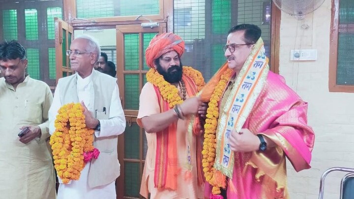 अयोध्या: भगवाधारी हुए वसीम रिजवी उर्फ जितेंद्र नारायण त्यागी, बोले- अब लूंगा सन्यास UP Tak