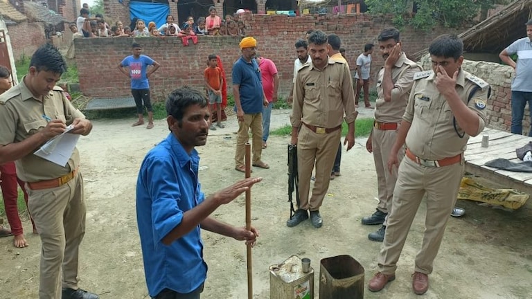 बदायूं में 120 लीटर जहरीली शराब बरामद, चार तस्कर गिरफ्तार UP Tak