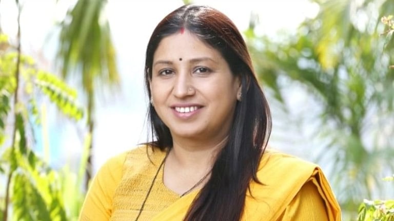 प्रयागराज: तीसरी बार मेयर नहीं बन पाएंगी मंत्री नंदी की पत्नी अभिलाषा! आरक्षण ने पलटा पासा UP Tak