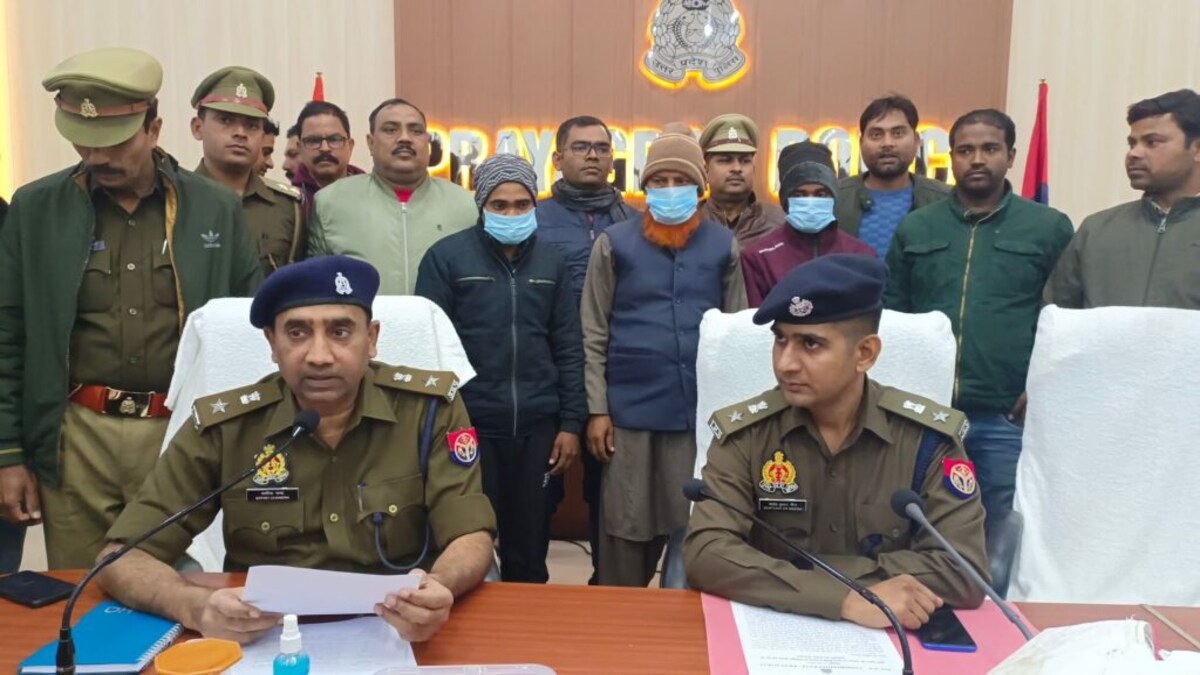 प्रयागराज: माघ मेले में इस्लामिक किताबें बेचने वाले 3 गिरफ्तार UP Tak