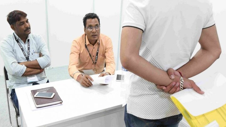 सरकारी नौकरी की कर रहे तैयारी तो आपके लिए है गुड न्यूज, यहां निकली भर्ती, 1 लाख से ज्यादा मिलेगी सैलरी UP Tak