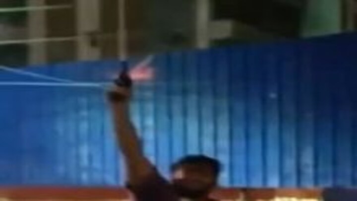 कानपुर: लग्जरी कार में सवार नाबालिग ने की सरेआम फायरिंग, वीडियो वायरल UP Tak