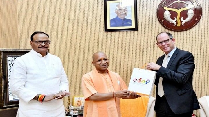 अमेरिका के बिल एंड मिलिंडा गेट्स फाउंडेशन ने यूपी के कोविड मैनेजमेंट को लेकर कही ये बात UP Tak