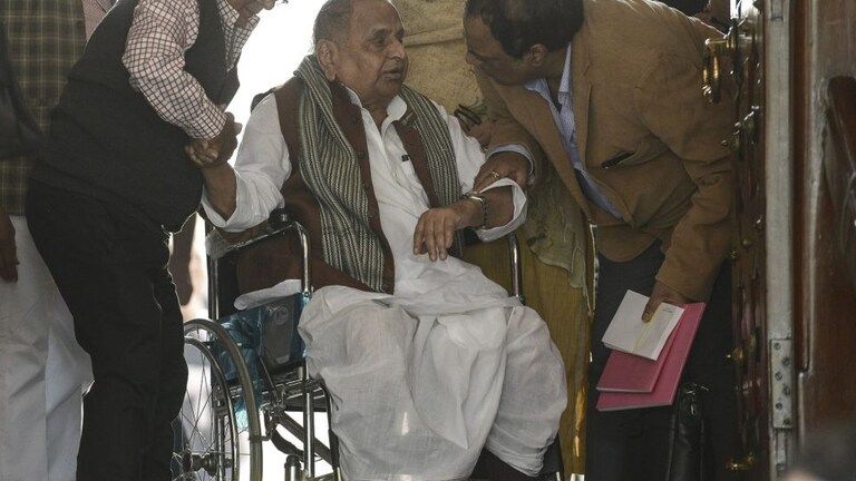 मुलायम सिंह यादव के लिए समाजवादी पार्टी को जारी करनी पड़ गई अपील, पार्टी ने किया ये निवेदन UP Tak