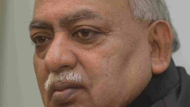 विवादित बयान मामले में मुन्नवर राणा को नहीं मिली कोर्ट से राहत, तबीयत भी बिगड़ी UP Tak