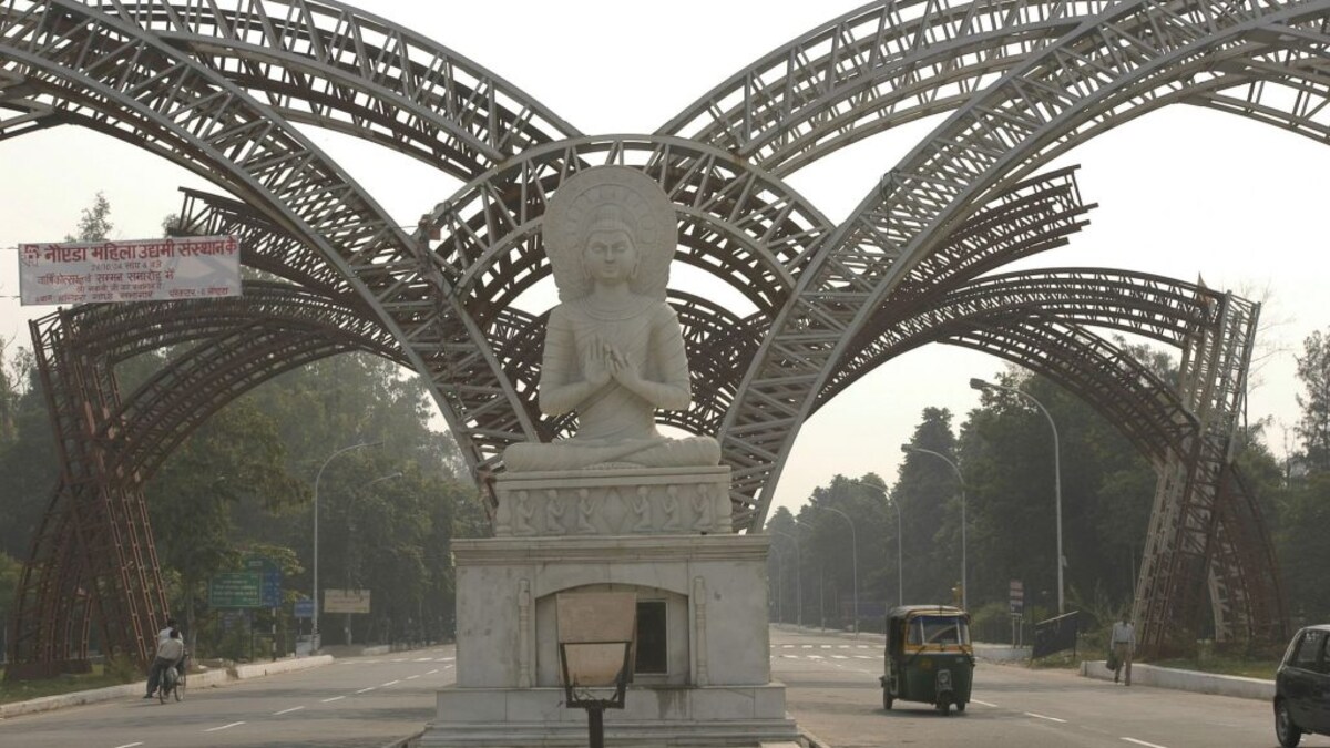 30 सितंबर तक गौतम बुद्ध नगर में धारा 144 लागू, स्वीमिंग पूल नहीं खुलेंगे, ये पाबंदियां भी UP Tak