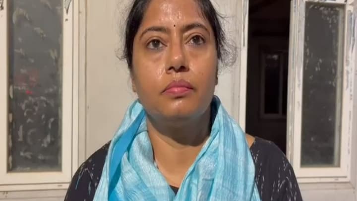 सपा विधायक पल्लवी पटेल को सुप्रीम कोर्ट से नहीं मिली राहत, गलत जानकारी देने का है आरोप UP Tak