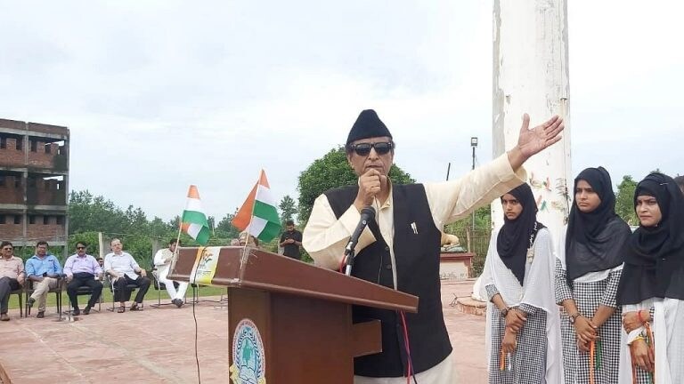 बरेली: महिलाओं के खिलाफ ‘आपत्तिजनक टिप्पणी’ को लेकर आजम खान के खिलाफ प्राथमिकी दर्ज UP Tak