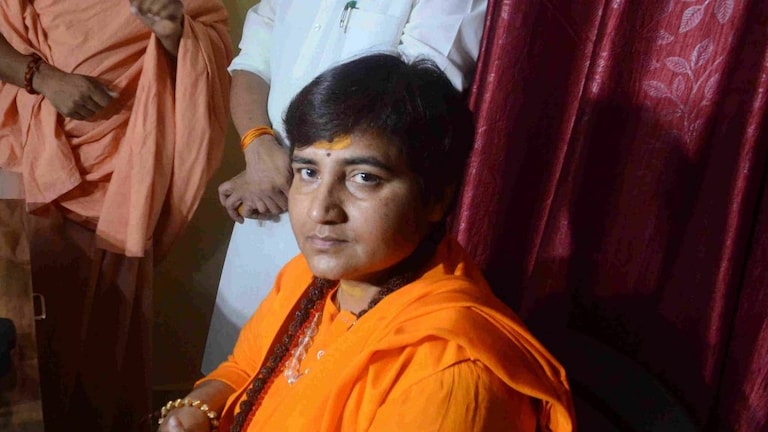 नरेंद्र गिरि की मौत पर बोलीं प्रज्ञा ठाकुर- ‘पालघर और इस घटना में कहीं कोई संबंध है’ UP Tak