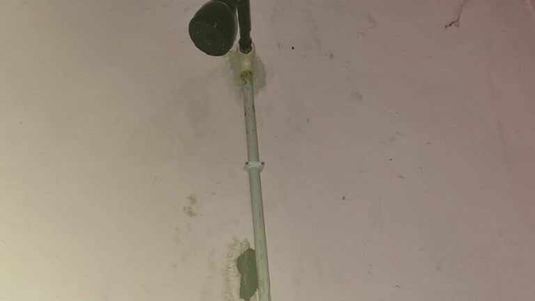 प्रयागराज: गर्ल्स हॉस्टल के बाथरूम में छात्रा की नजर शॉवर पर पड़ी और हो गया बड़ा खुलासा UP Tak