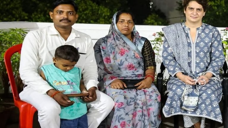 ‘साइकिल’ छोड़ ‘हाथ’ का साथ थामने वाली रितु सिंह को लेकर कांग्रेस का ये है बड़ा प्लान UP Tak